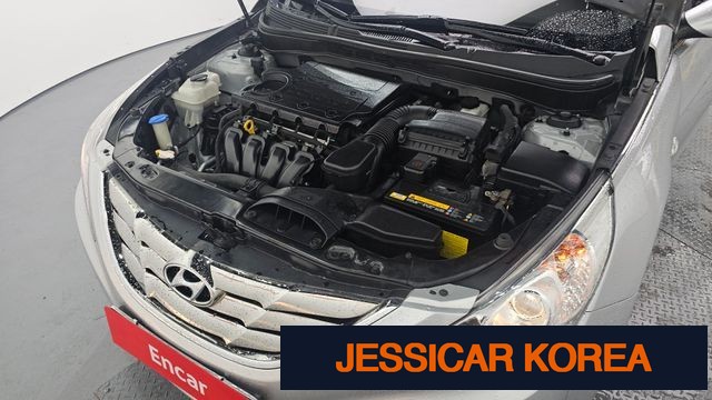 2011 Hyundai YF Sonata - Thumbnail 16