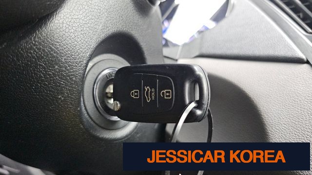 2011 Hyundai YF Sonata - Thumbnail 20