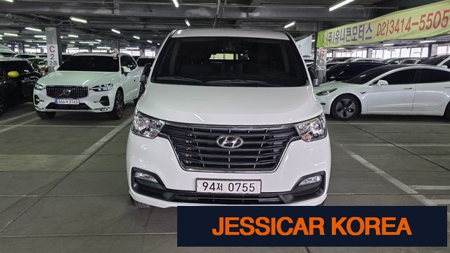 2021 Hyundai The New Grand Starex - Thumbnail 3