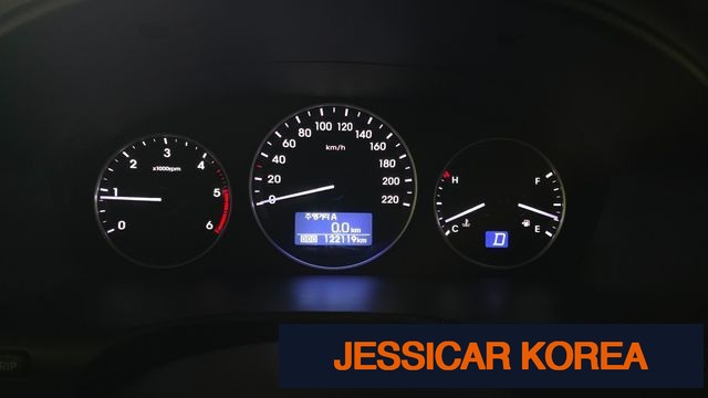 2021 Hyundai The New Grand Starex - Thumbnail 4
