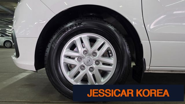 2021 Hyundai The New Grand Starex - Thumbnail 8
