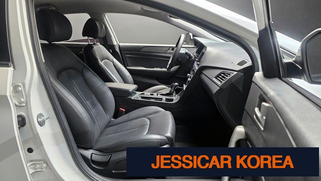 2016 Hyundai LF Sonata - Thumbnail 8