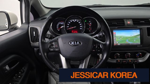2014 Kia All New Pride - Thumbnail 16