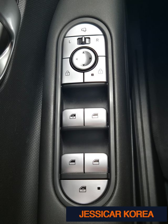 2024 Hyundai Ioniq 5 - Thumbnail 8