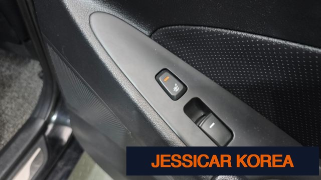 2012 Hyundai YF Sonata - Thumbnail 5
