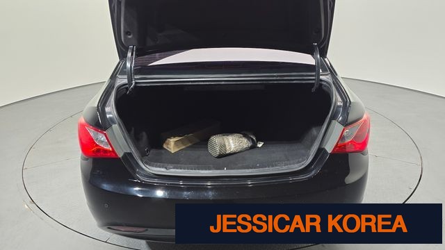 2012 Hyundai YF Sonata - Thumbnail 6