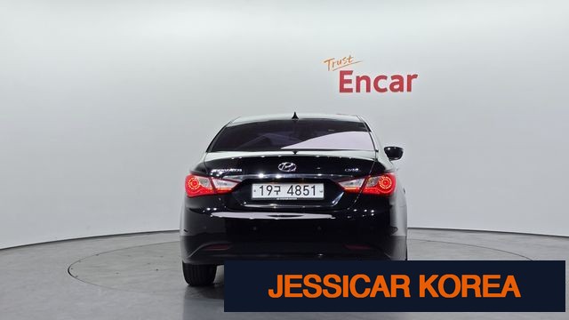2012 Hyundai YF Sonata - Thumbnail 10