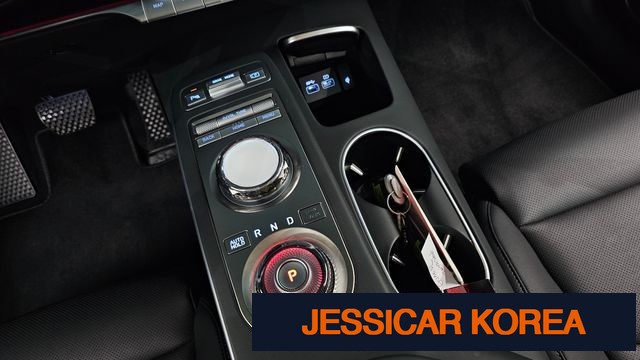 2024 Genesis GV70 - Thumbnail 19