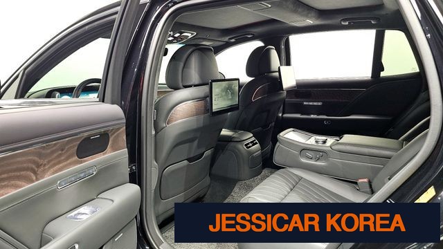2022 Genesis G90 (RS4) - Thumbnail 4