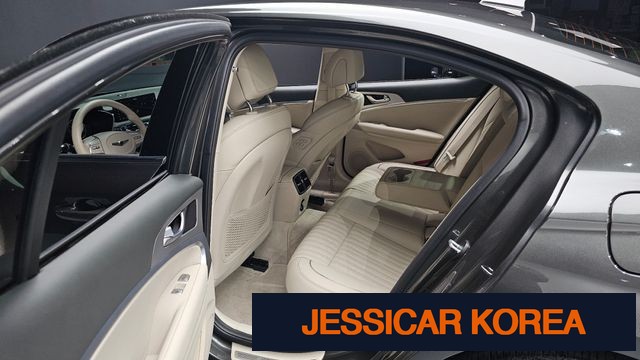2023 Genesis The New G70 - Thumbnail 3