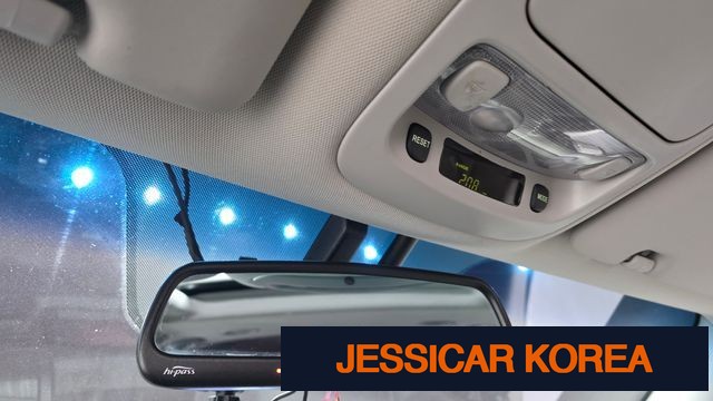 2012 Kia Carnival R - Thumbnail 3