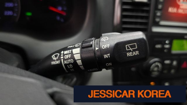 2012 Kia Carnival R - Thumbnail 6