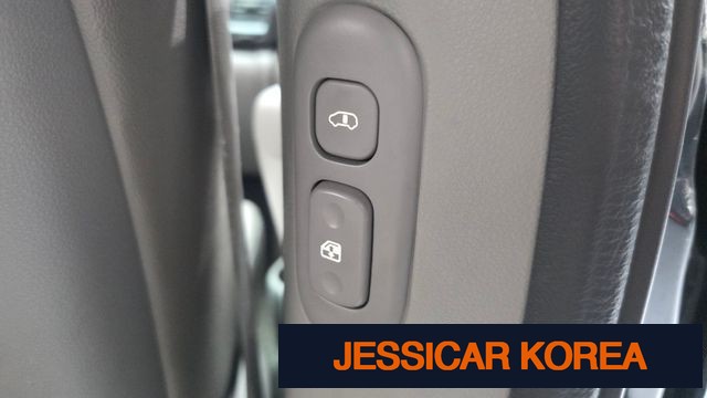 2012 Kia Carnival R - Thumbnail 13