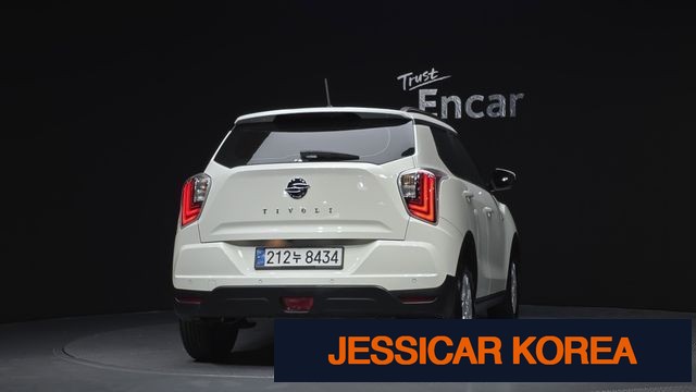 2022 KG Mobility Very New Tivoli - Thumbnail 3