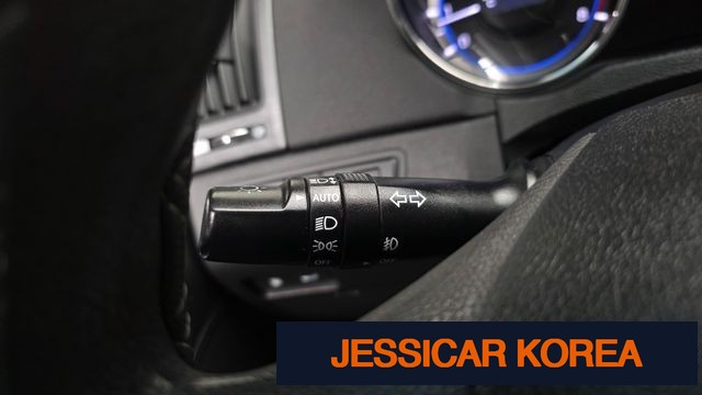 2011 Hyundai YF Sonata - Thumbnail 6