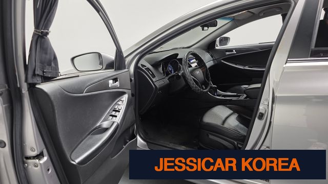 2011 Hyundai YF Sonata - Thumbnail 7