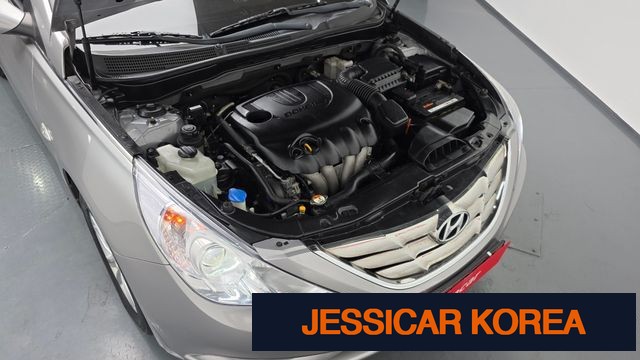 2011 Hyundai YF Sonata - Thumbnail 8