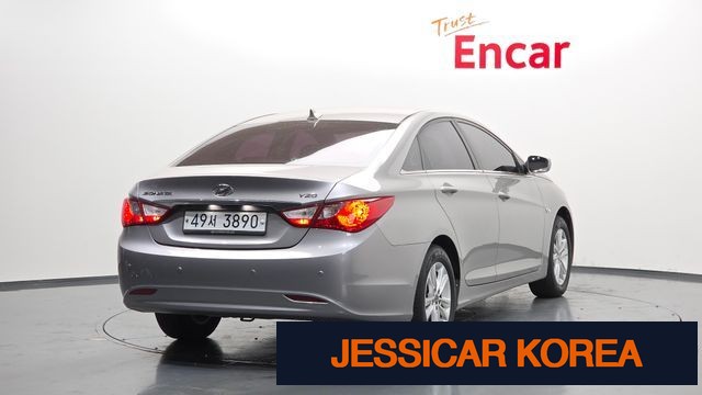 2011 Hyundai YF Sonata - Thumbnail 10
