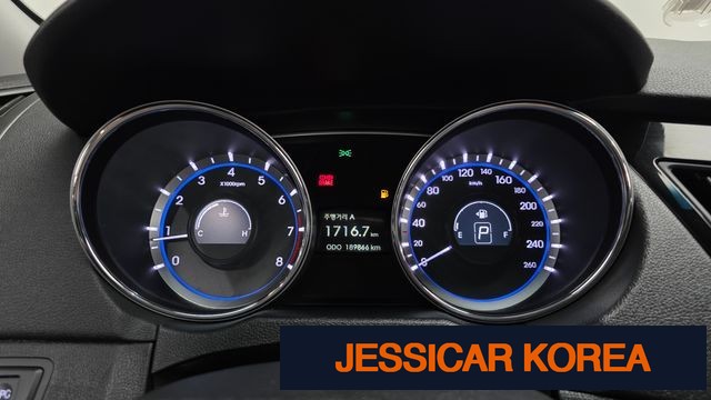 2011 Hyundai YF Sonata - Thumbnail 12
