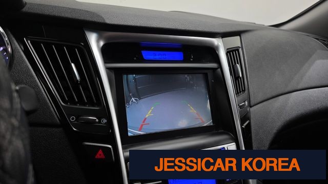 2011 Hyundai YF Sonata - Thumbnail 15