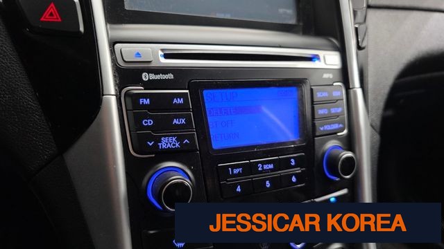 2011 Hyundai YF Sonata - Thumbnail 16