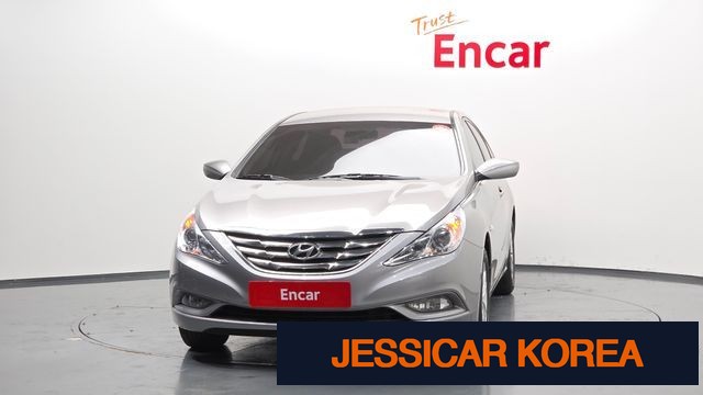 2011 Hyundai YF Sonata - Thumbnail 17