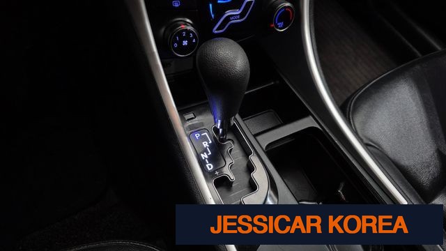 2011 Hyundai YF Sonata - Thumbnail 19