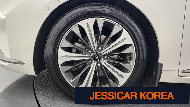2023 Kia K8 Hybrid - Thumbnail 2