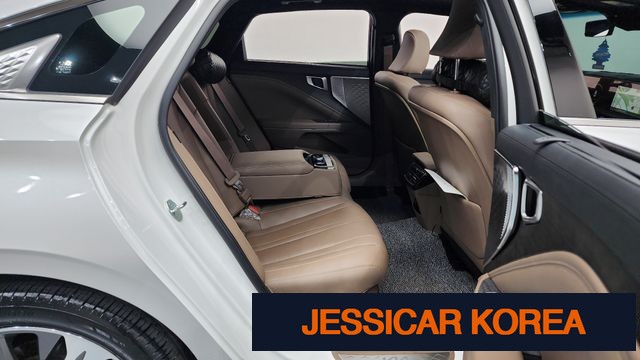 2023 Kia K8 Hybrid - Thumbnail 9