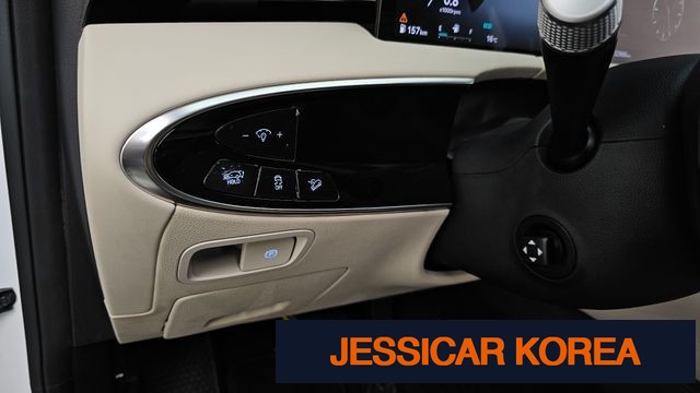 2025 Genesis GV70 - Thumbnail 16