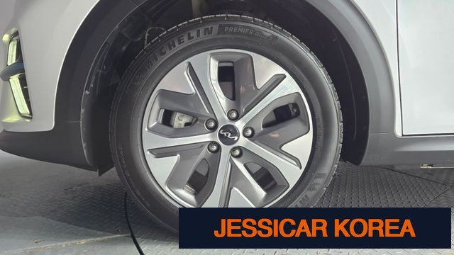 2022 Kia Niro EV - Thumbnail 9