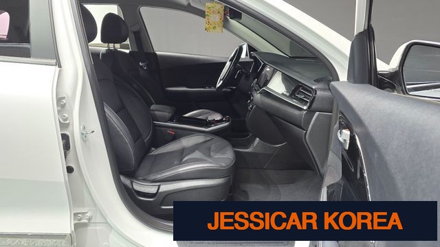 2022 Kia Niro EV - Thumbnail 12
