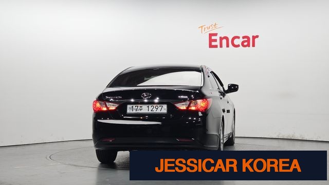 2012 Hyundai YF Sonata - Thumbnail 8