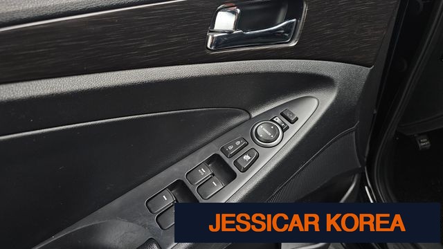 2012 Hyundai YF Sonata - Thumbnail 9
