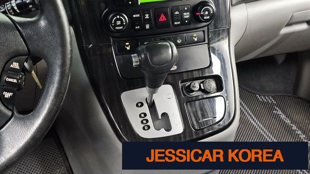 2013 Kia Carnival R - Thumbnail 6