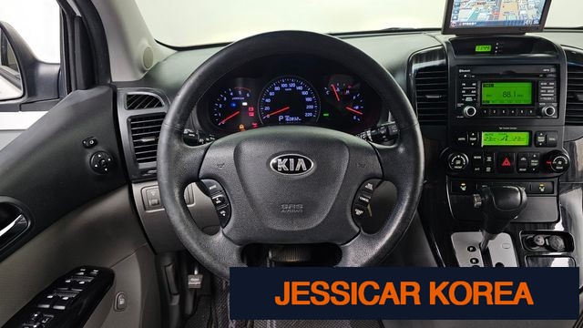 2013 Kia Carnival R - Thumbnail 10