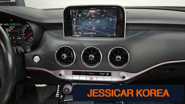 2018 Kia Stinger - Thumbnail 12