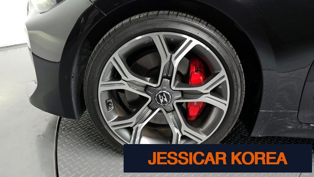 2018 Kia Stinger - Thumbnail 19