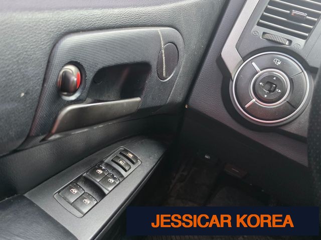 2012 KG Mobility Korando Sports - Thumbnail 3