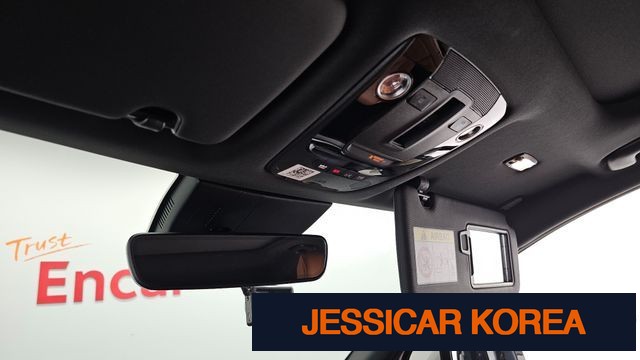 2022 Kia Sportage 5th Gen - Thumbnail 3