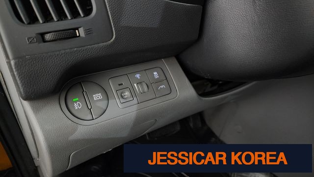 2017 Hyundai Grand Starex - Thumbnail 4
