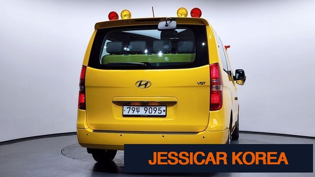 2017 Hyundai Grand Starex - Thumbnail 15