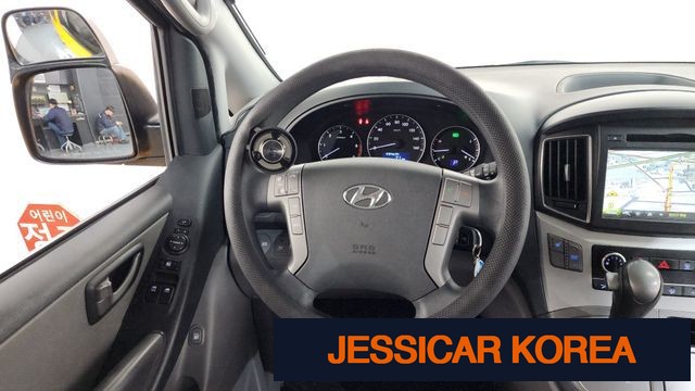 2017 Hyundai Grand Starex - Thumbnail 18