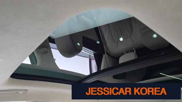 2023 Genesis GV70 - Thumbnail 2