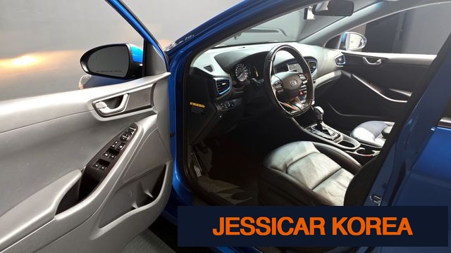 2017 Hyundai Ioniq Hybrid - Thumbnail 3