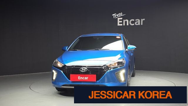 2017 Hyundai Ioniq Hybrid - Thumbnail 10