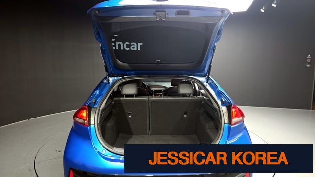 2017 Hyundai Ioniq Hybrid - Thumbnail 12