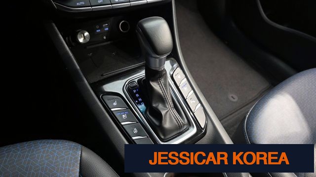 2017 Hyundai Ioniq Hybrid - Thumbnail 18