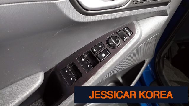 2017 Hyundai Ioniq Hybrid - Thumbnail 19