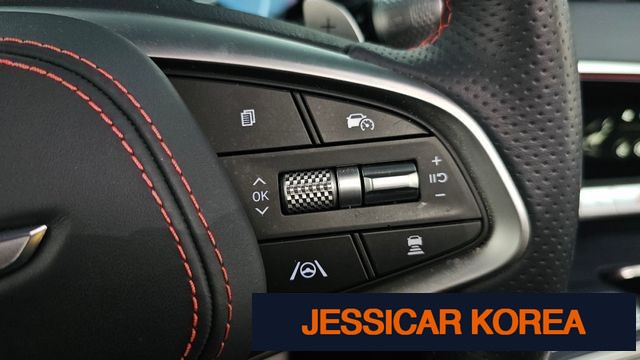 2023 Genesis GV70 - Thumbnail 5